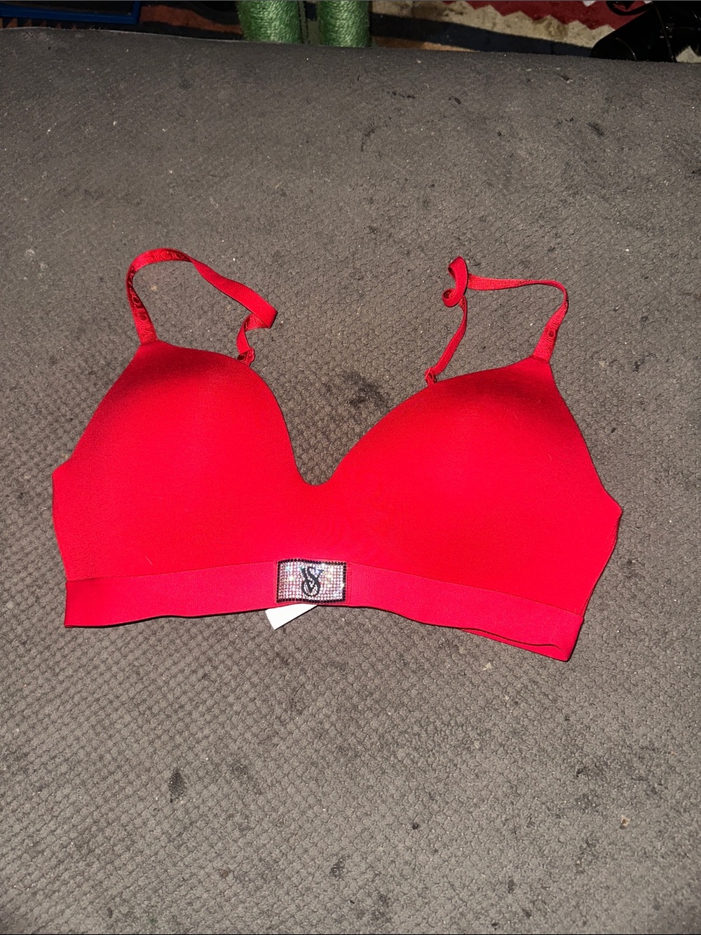Victoria's Secret Bright Red Seamless T-Shirt Bra